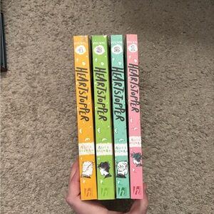 Heartstopper Graphic Novel Set Volumes 1-4